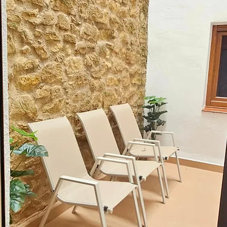 La Casa De Lorenzo * La Guardia