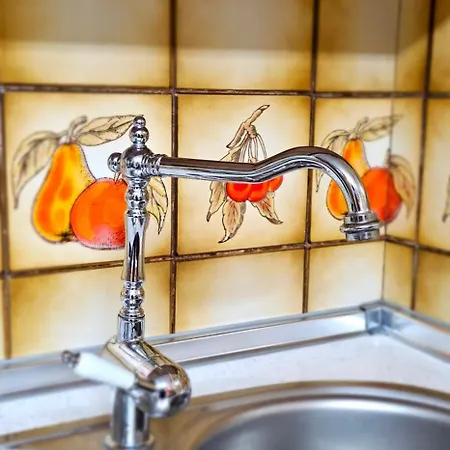 La Casa De Lorenzo La Guardia