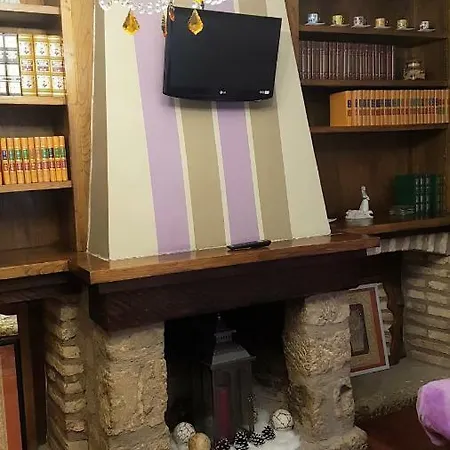 La Casa De Lorenzo La Guardia